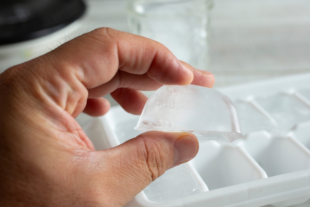 A,View,Of,A,Hand,Holding,An,Ice,Cube.