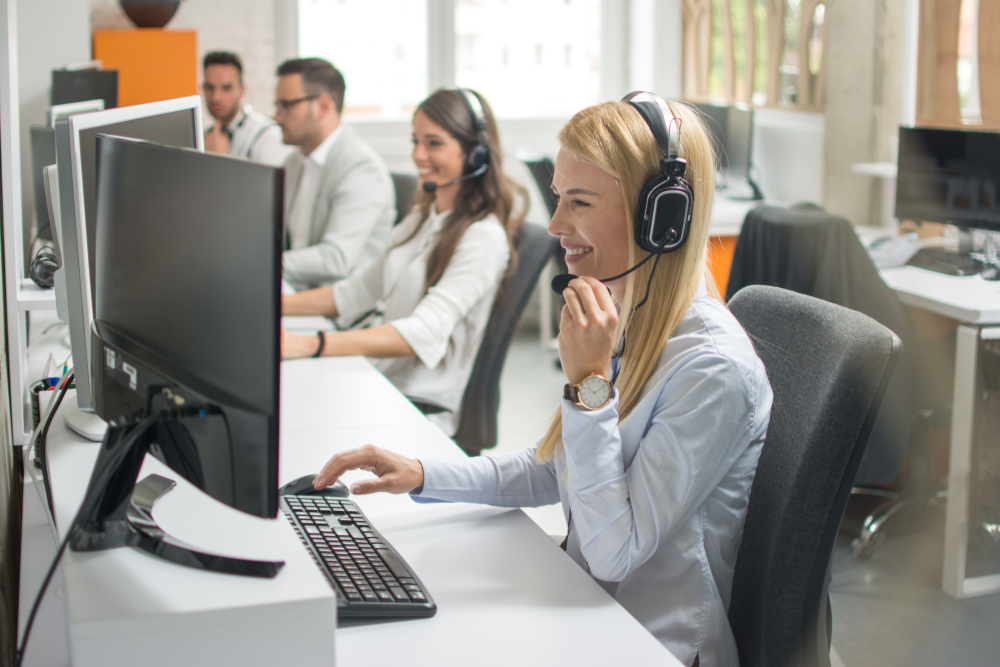 Portrait,Of,Beautiful,And,Cheerful,Young,Woman,Telephone,Operator,With