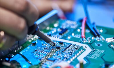 Engineer,Is,Soldering,A,Computer,Board,,Circuit,,Chip,Or,Microchip.