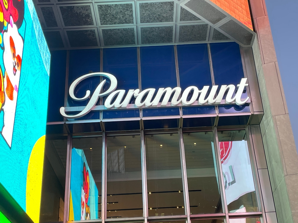 Nyc,,Ny,,Usa,12-12-23:,Paramount,Sign,In,Times,Square