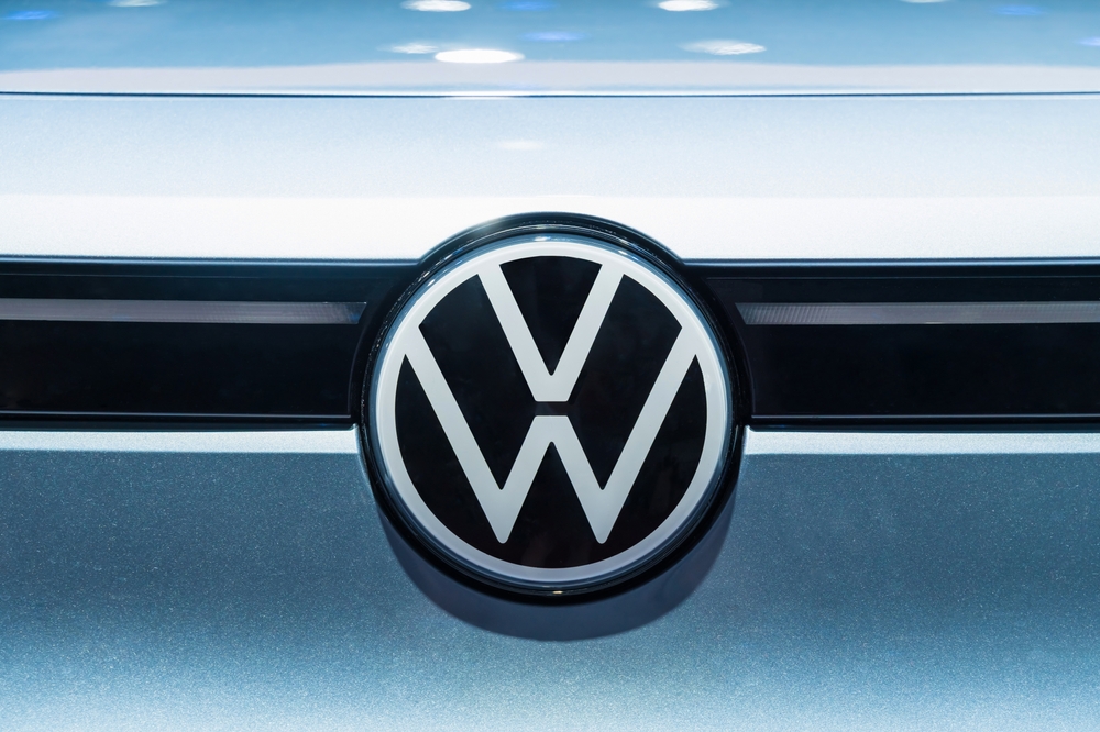 Volkswagen,Id4,Emblem,On,Car.,Vw,Logo,And,Electric,Car