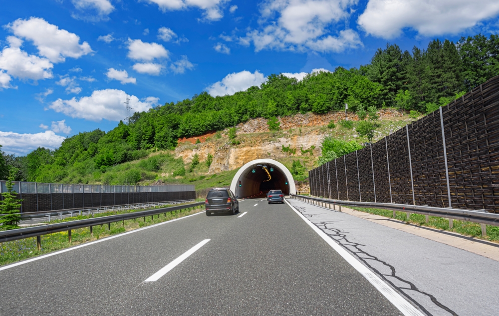 Tunnel,On,A,Highway.,A,Tunnel,In,A,Mountain,On