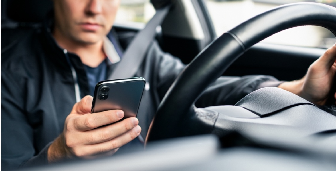 driving with phone car