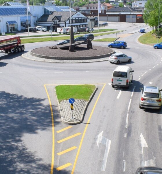 Roundabout, rundkørsel, rundkjøring