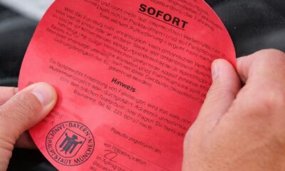 Rødt klistermærke 1