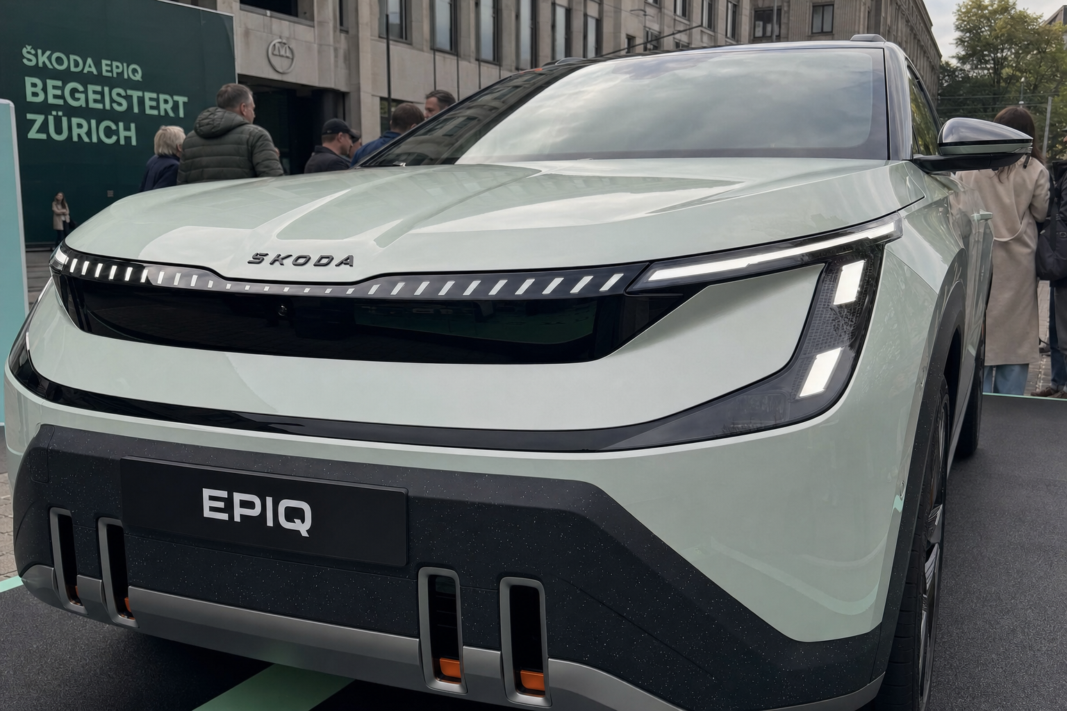 Škoda Epiq avdukes i dag: Liten by-SUV utfordrer Renault 5
