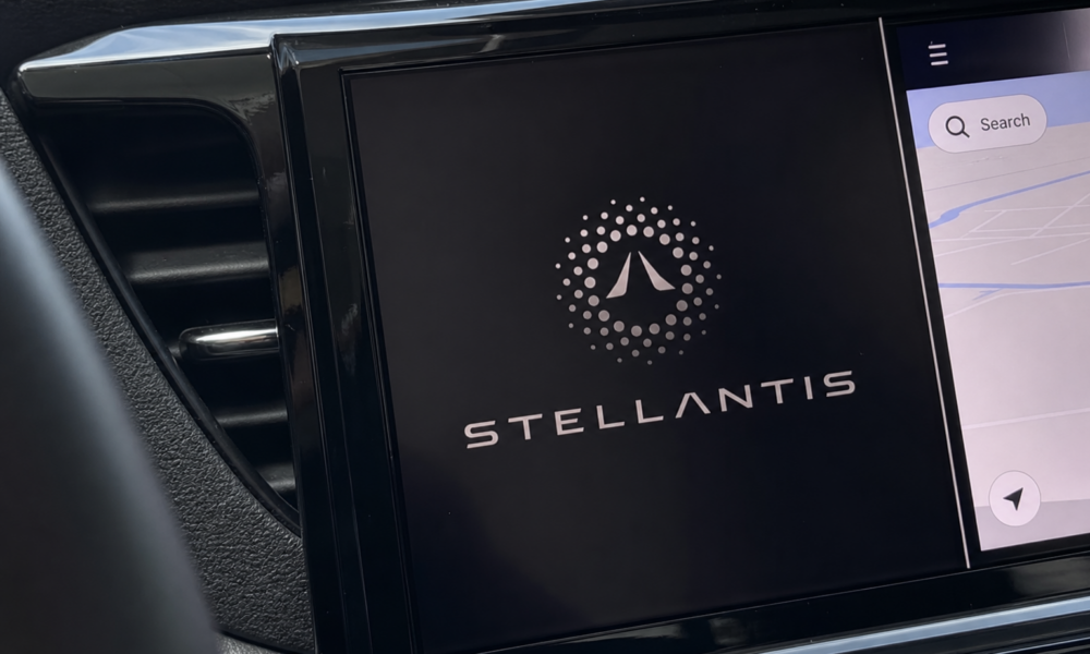Stellantis satser på lærende AI: Wayve-teknologi skal kjøre Fiat, Peugeot og Jeep fra 2028