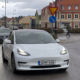 Tesla FSD slippes løs i svensk småby: Norge står på sidelinjen