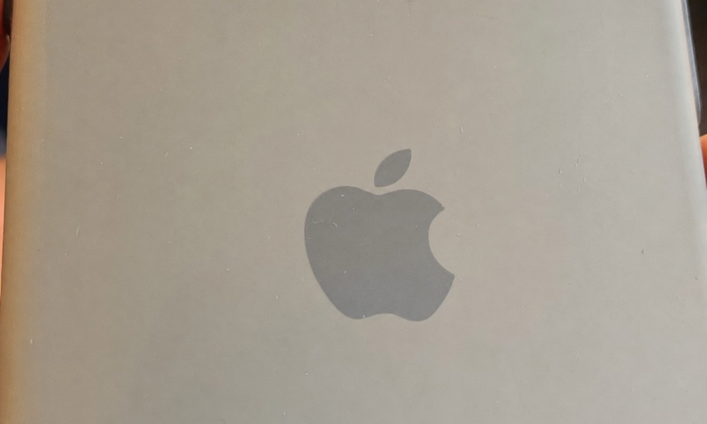 Hengsel-trøbbel kan skyve Apples foldbare iPhone til 2027