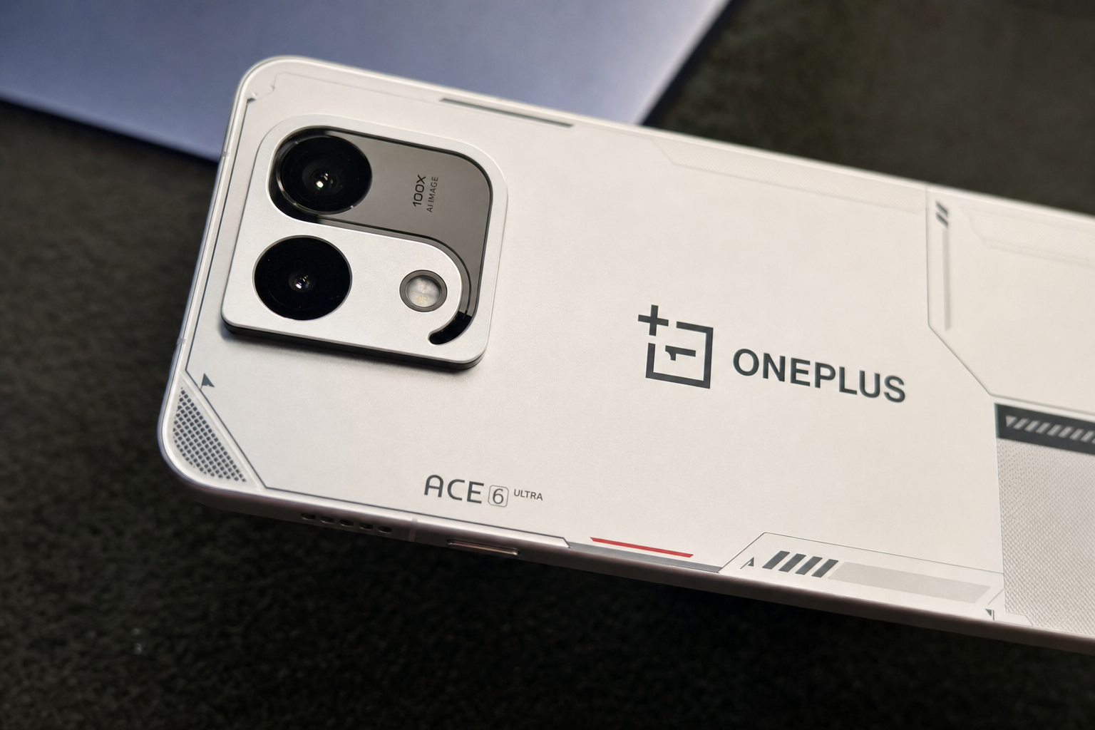 Gaming-monster fra OnePlus: 8 600 mAh batteri, 165 Hz og mekaniske triggere