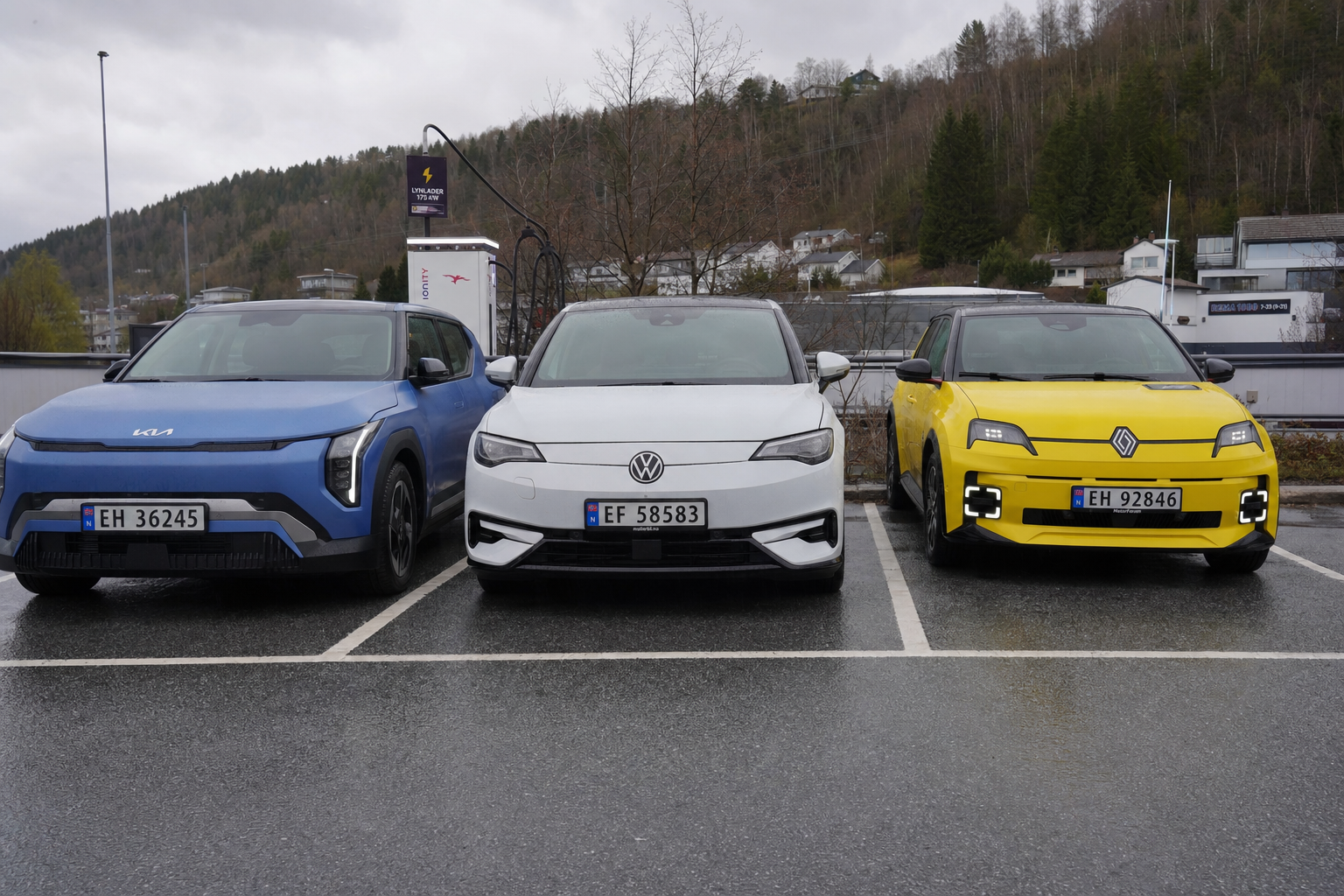 Tre billig-elbiler under momsgrensen: Slik skiller Kia EV2, ID.Polo og Renault 5 seg
