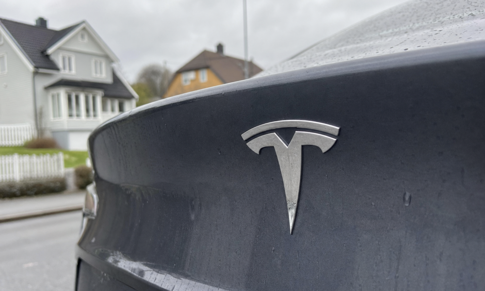Tesla-tilbakekalling: Nesten 13 000 Model 3 og Model Y kan miste fremdriften under kjøring