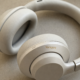 Sony slipper luksusversjon av WH-1000XM6: Stål, vegansk skinn og 649 dollar