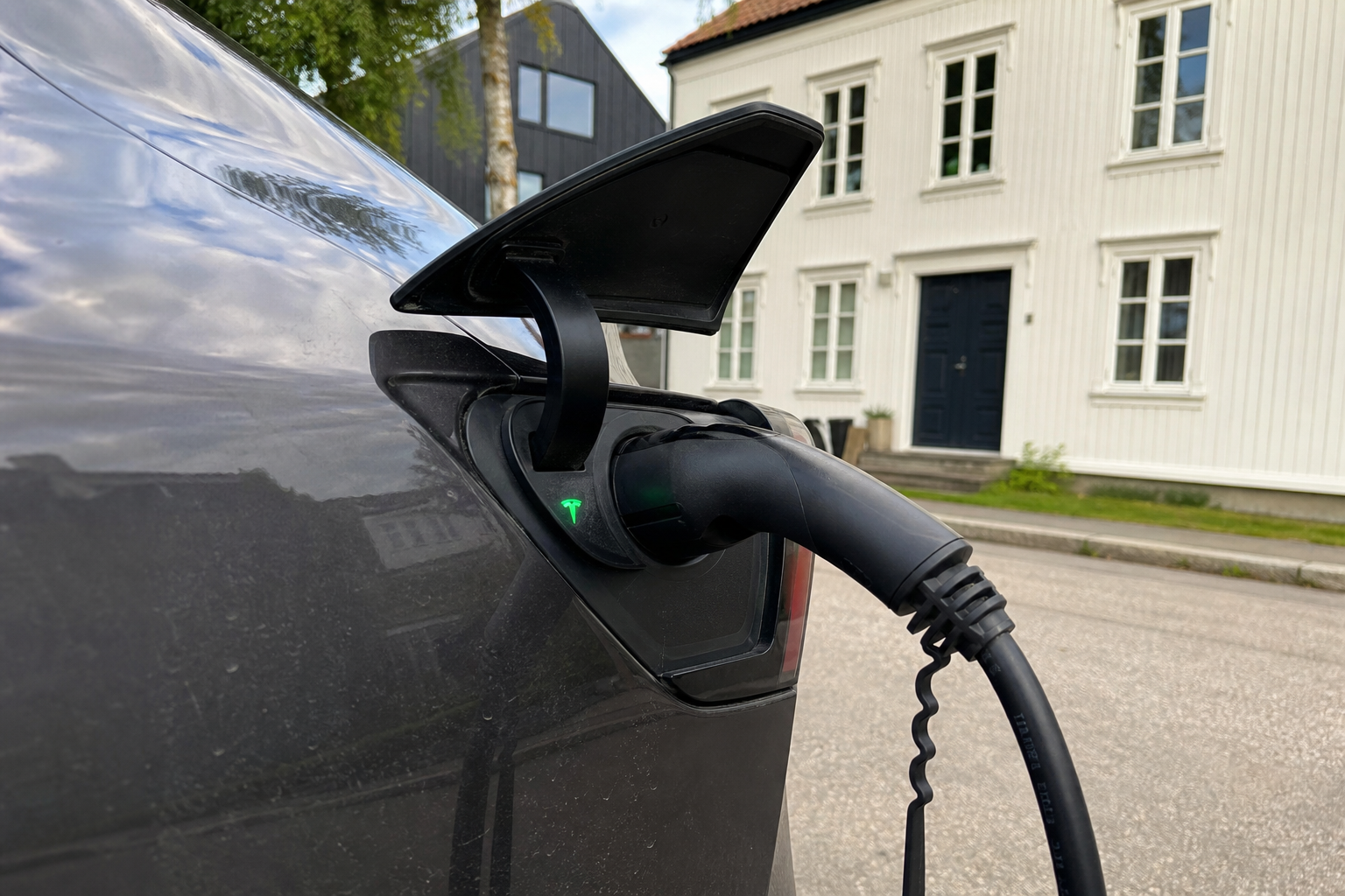 19,4 prosent av nye EU-biler er elektriske. Norge er på 98