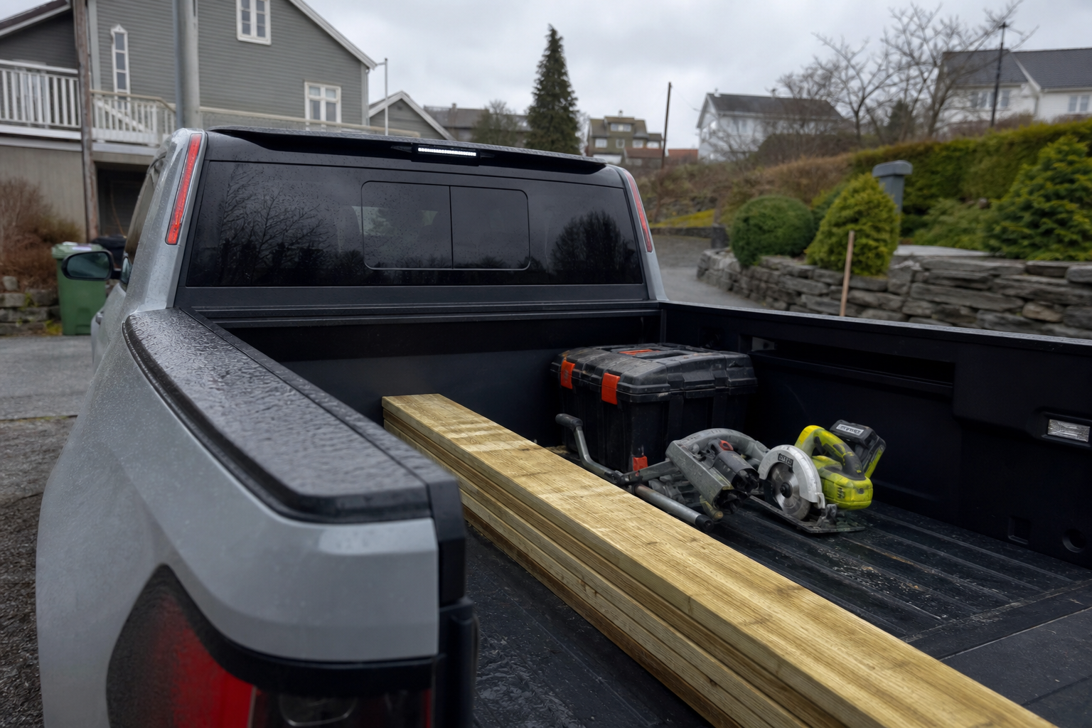 Jeff Bezos' elektriske pickup åpner for bestilling: 330 km rekkevidde til 260.000 kroner