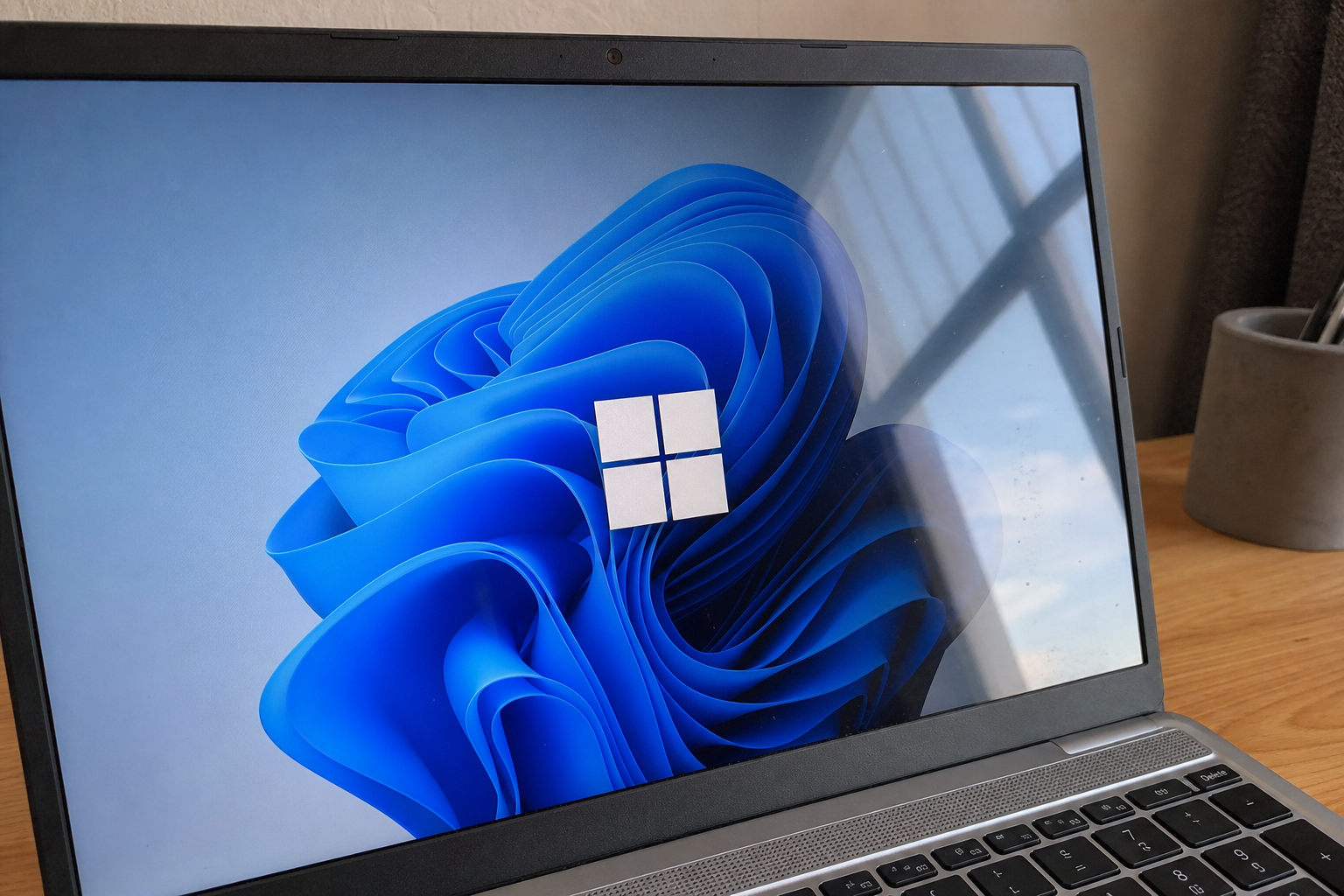 Microsoft tettet rundt 200 Windows-sikkerhetshull i juni: 33 av dem er kritiske