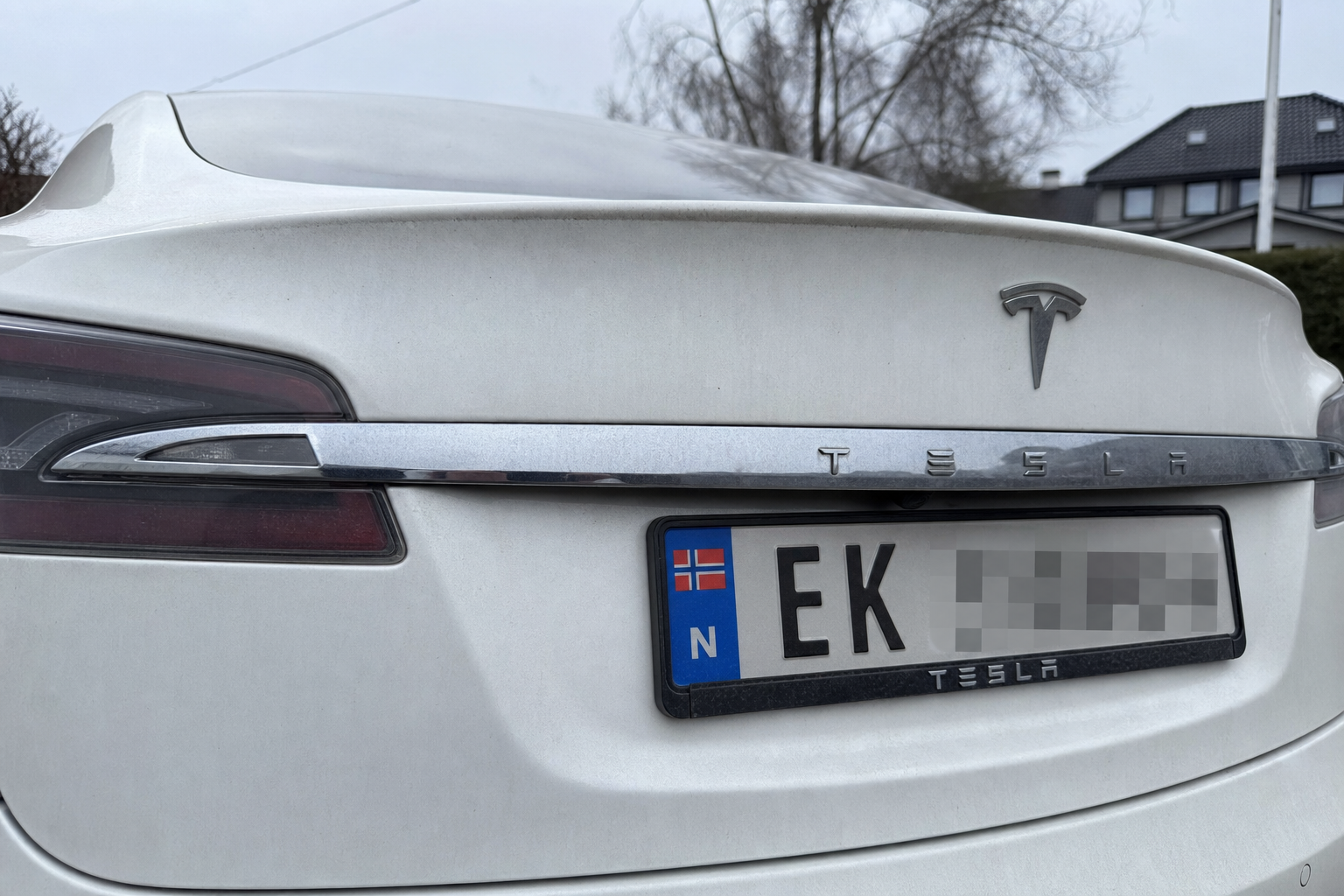 Tesla har avviklet Model S, og ingen vil ha den brukt: Slik kollapser prisene på flaggskipet