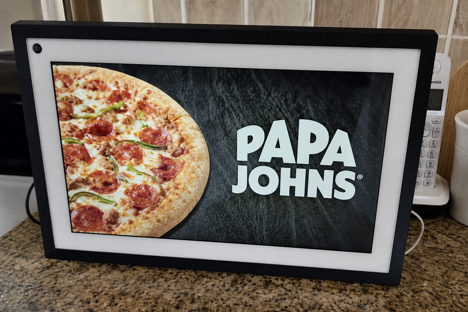 Amazon Alexa kan nå selge deg pizza midt i en samtale: Slik fungerer det nye annonseformatet