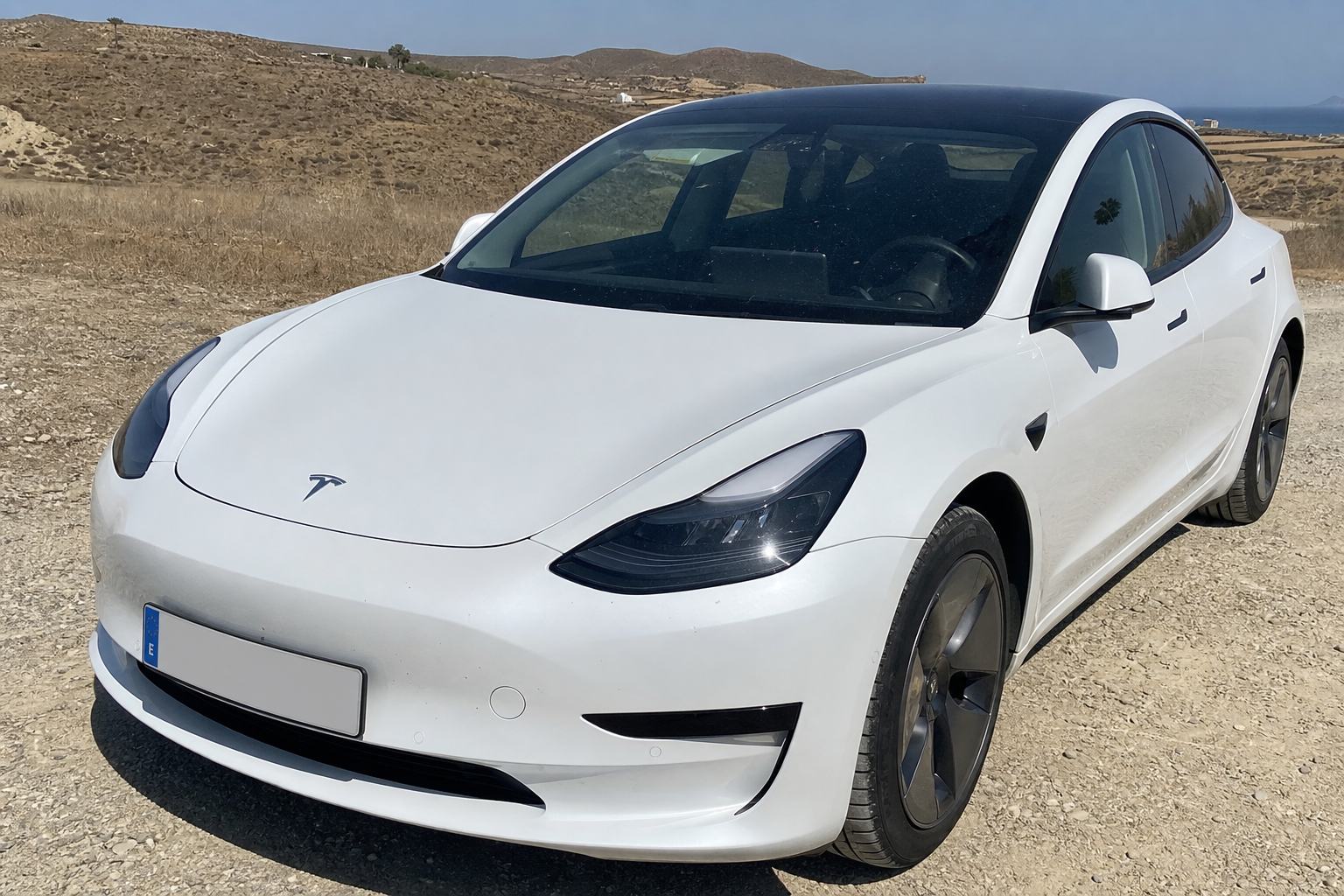 Sommervarmen tapper elbilen: Tesla Model 3 tapte 44 prosent rekkevidde i hetetest