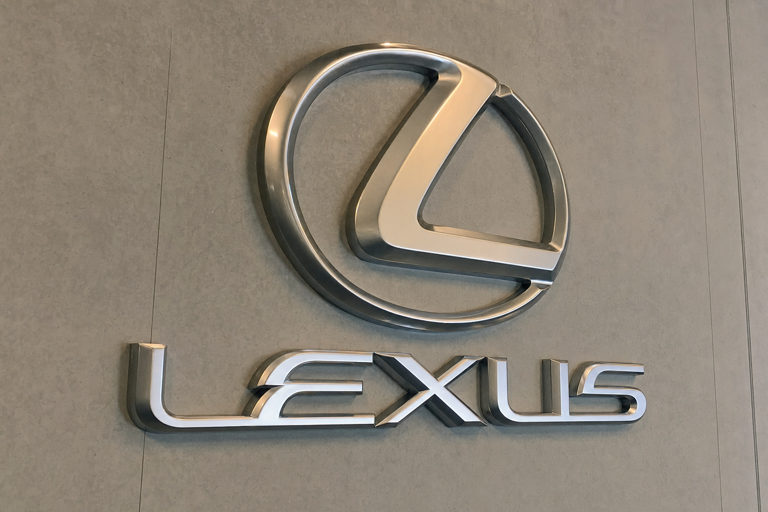 Lexus dropper sitt viktigste elbil-prosjekt: Flaggskip-sedanen LF-ZC blir aldri en realitet
