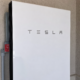 10 500 Tesla Powerwall 2 tilbakekalles for brannfare: Solgte mellom 2020 og 2022 byttes ut
