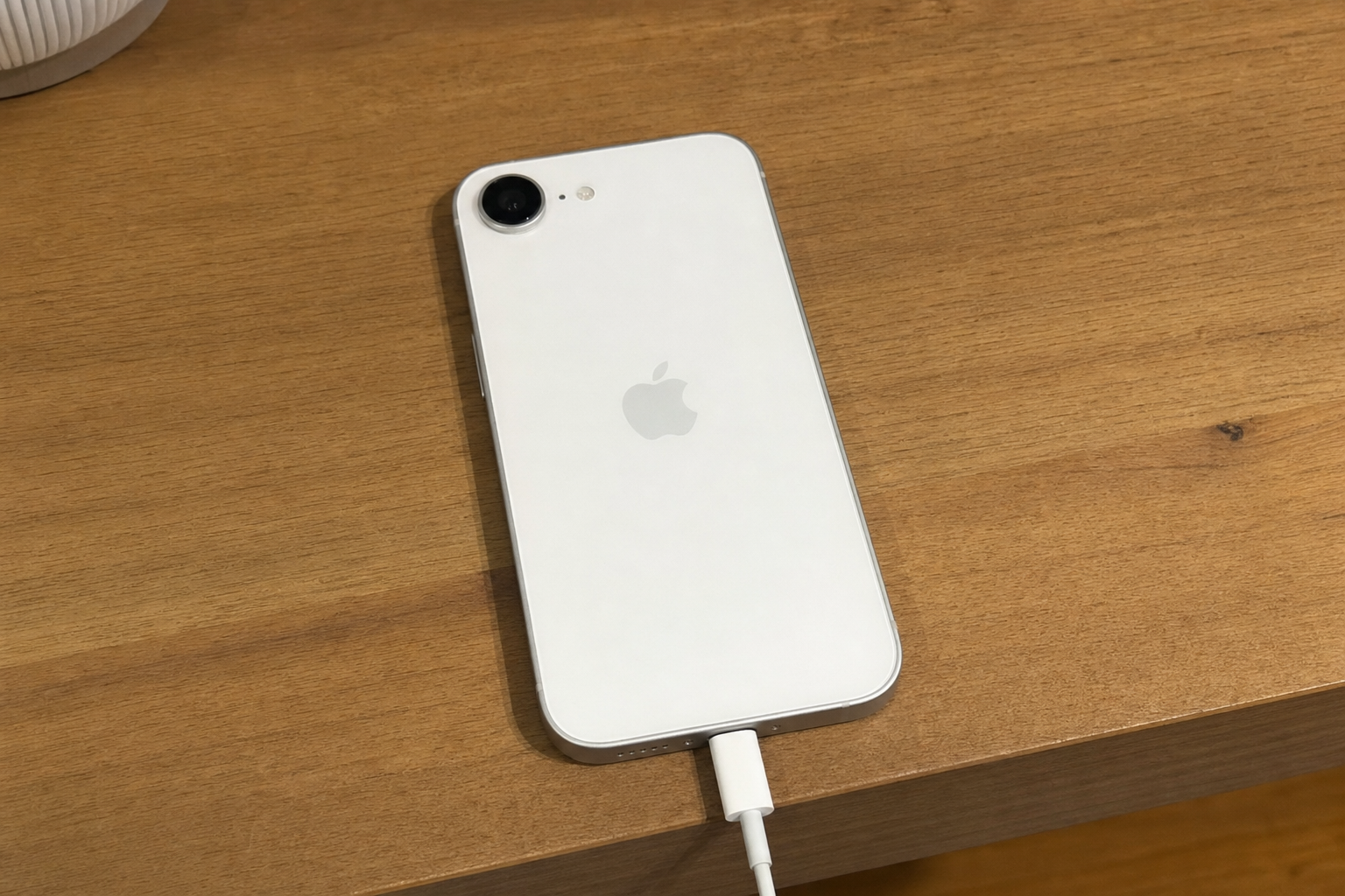 iPhone 17e batteritest: 16 timer video, men én svakhet skiller den fra iPhone 17