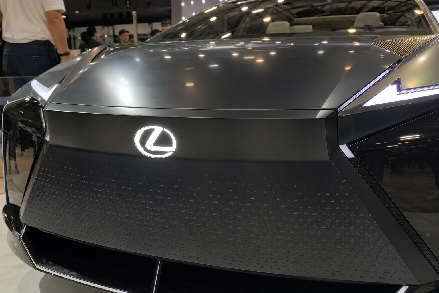 Toyota skroter flaggskip-elbilen fra Lexus, men ny etterfølger får grønt lys