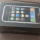 Forseglet iPhone fra 2007 solgt for nesten 2 millioner: Disse gamle mobilene er verdt en formue