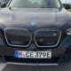 BMW iX3 ute som første Neue Klasse-bil: Opptil 805 km rekkevidde og 400 kW lading