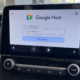 Google Meet kommer inn i bilen: Slik blir du med på videomøtet uten å røre telefonen