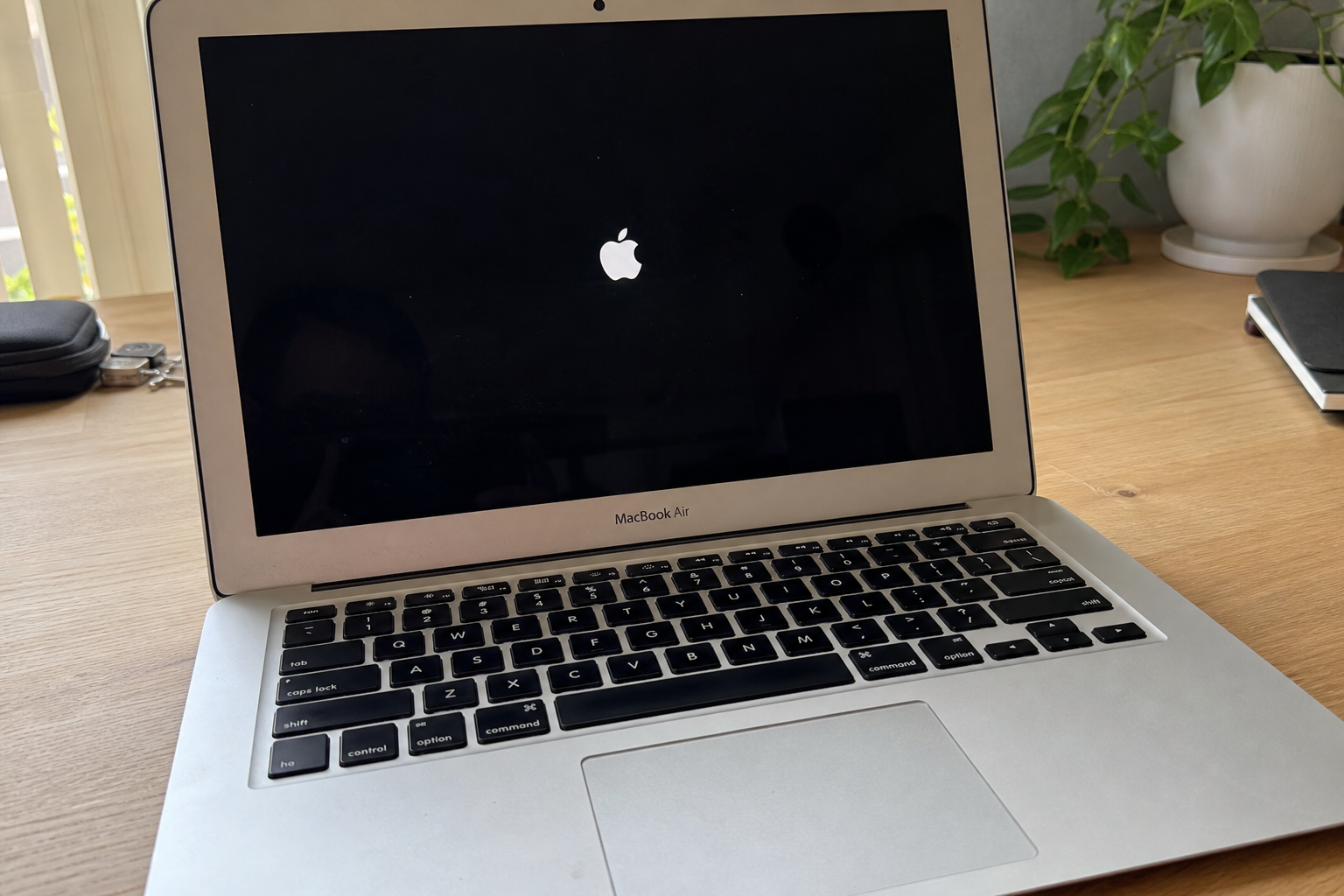 Apple hever prisene: MacBook Air, MacBook Pro og iPad koster opptil 13.000 kroner mer