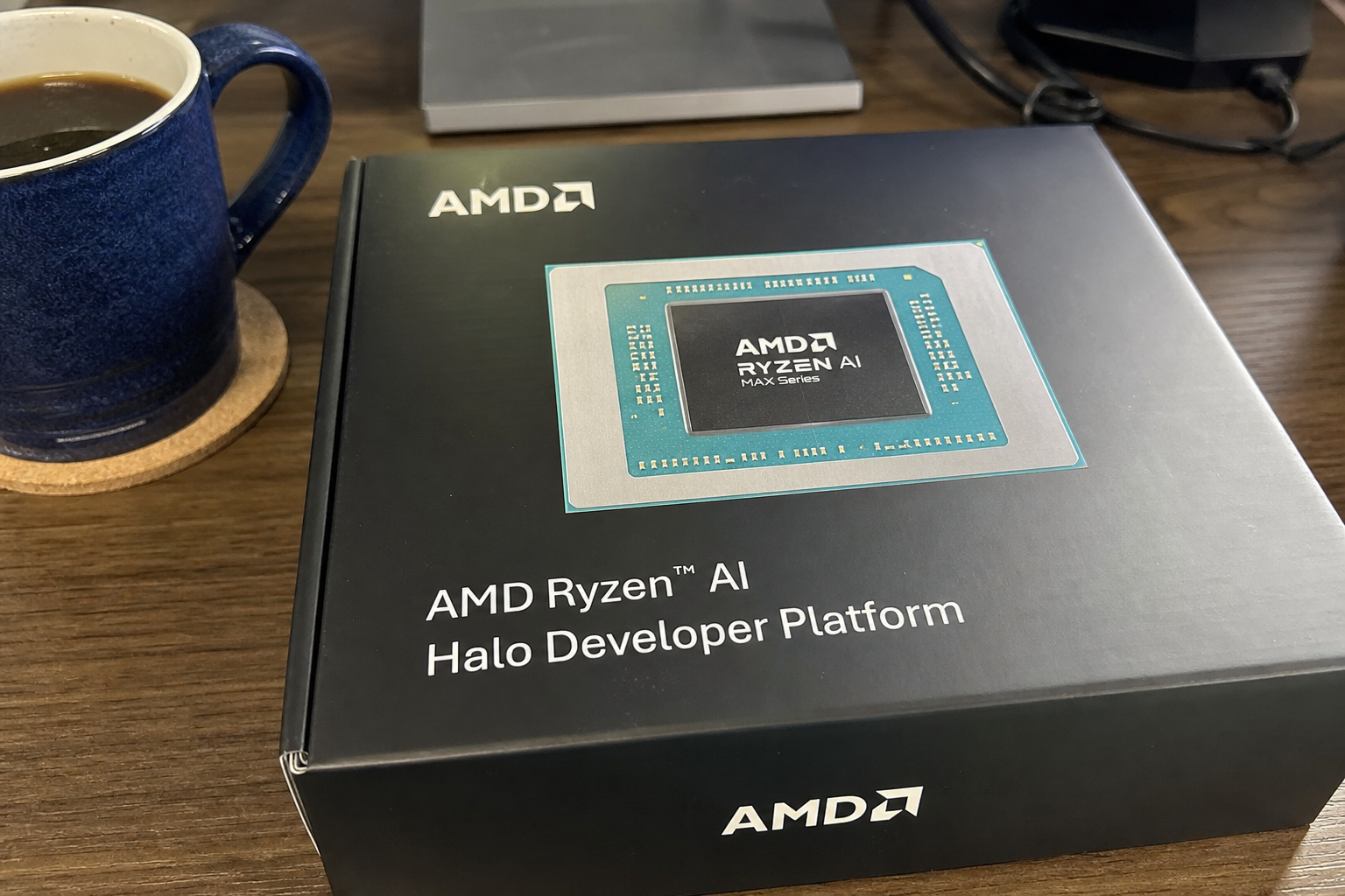 AMDs kraftigste AI-maskin er i salg: 128 GB minne og en prislapp på 42 000 kroner