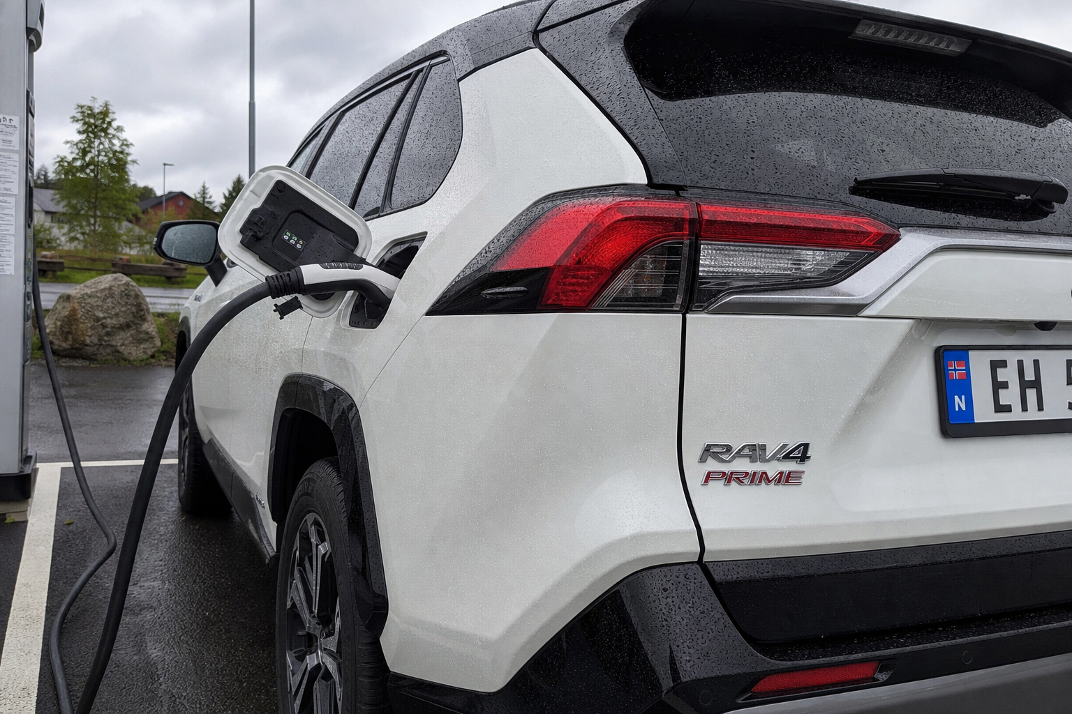 Beste hybrider i Norge 2026: Disse modellene gir best rekkevidde og avgiftsfordel