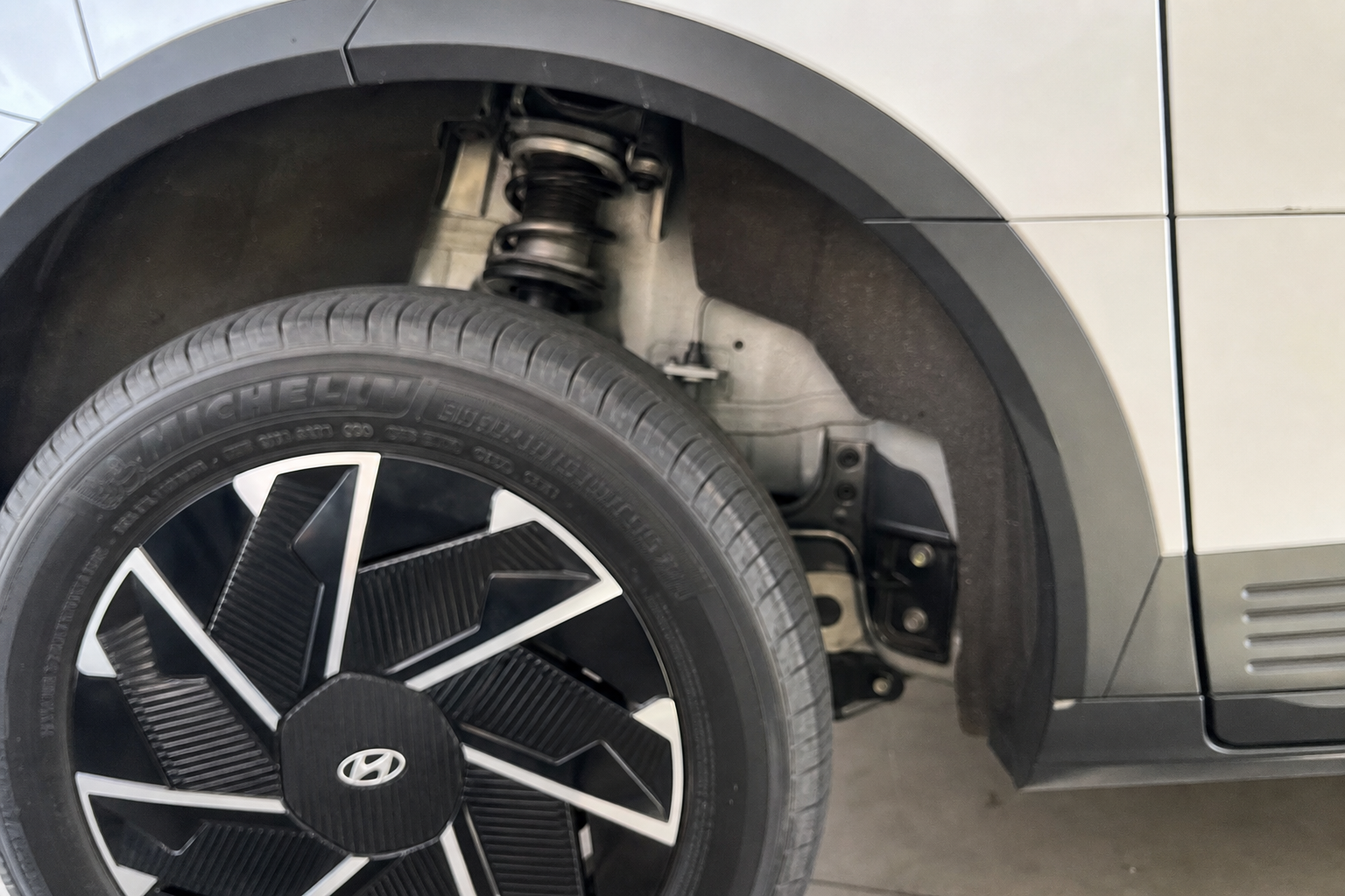 Hyundai tilbakekaller Ioniq 5 og nye Ioniq 9: Hjuloppheng kan løsne under kjøring