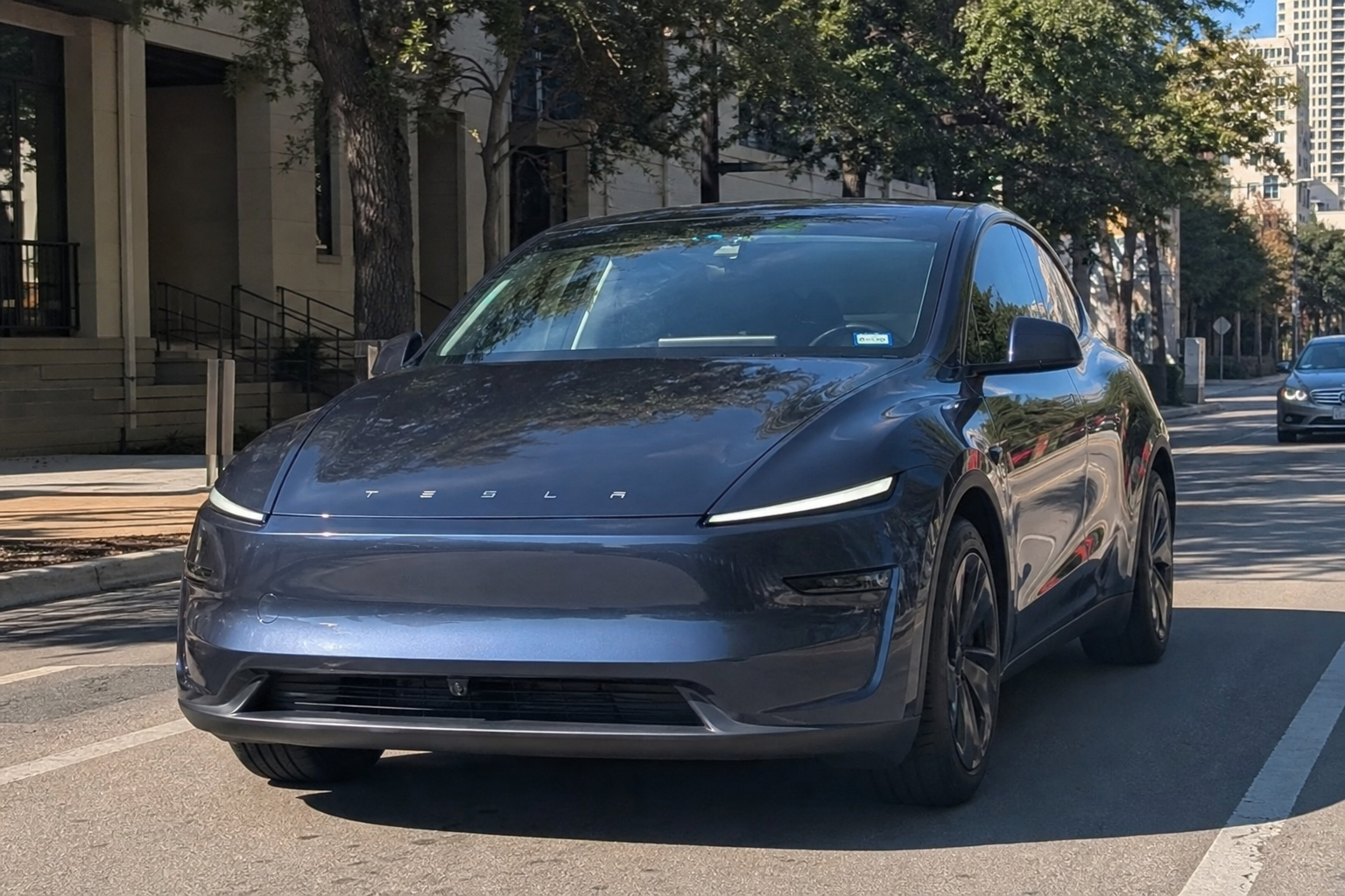 Tesla Robotaxi i Austin: Plettfri statistikk, men nesten ingen turer