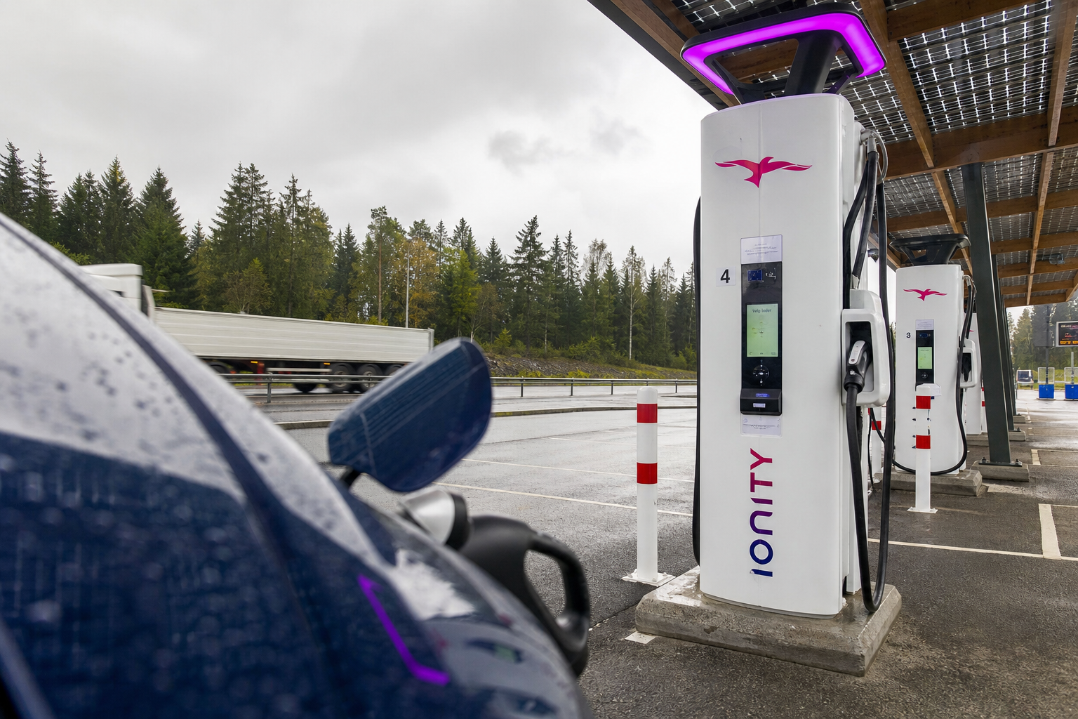 EU-krav virker: Elbilladere står nå hvert 60. kilometer på Europas store veier