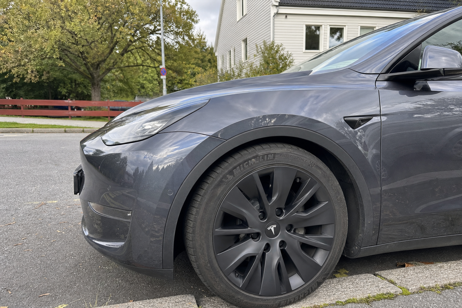 Tesla leverte 480.126 biler i andre kvartal og legger frem resultatene 22. juli: Slik reagerer analytikerne