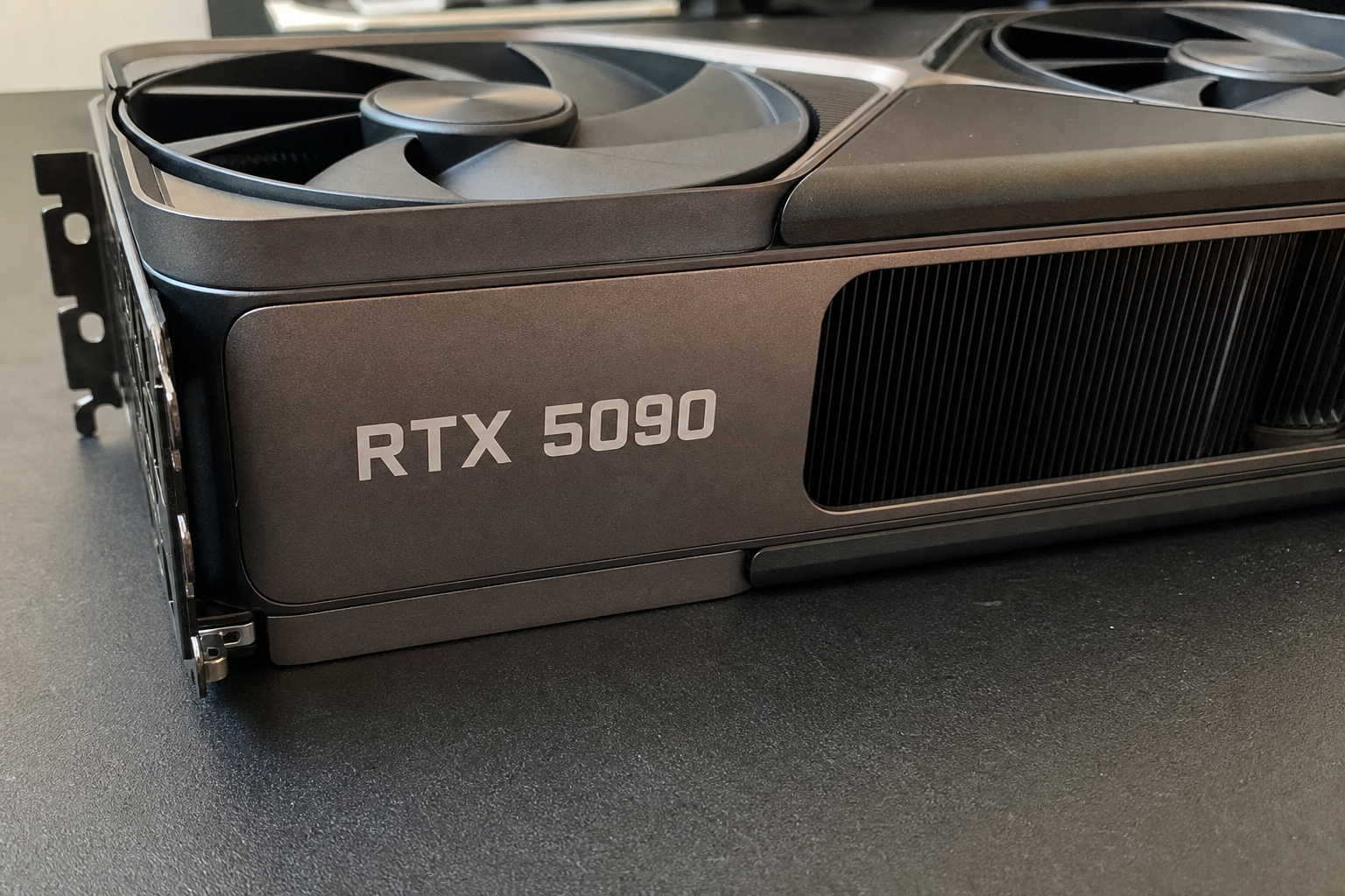RTX 5090 kan nå 50.000 kroner i år: AI-boomen tømmer gaming-markedet