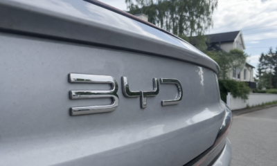 BYD leverer 557.000 elbiler mot Teslas 396.000: Det kinesiske selskapet befester elbiltronen