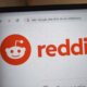 Reddit-sjefen slår tilbake mot Google AI: Brukerne vil lese diskusjoner, ikke maskin-sammendrag