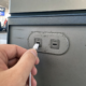 Bruker du USB-ladepunkt på flyplassen: Slik kan hackere stjele fra telefonen din
