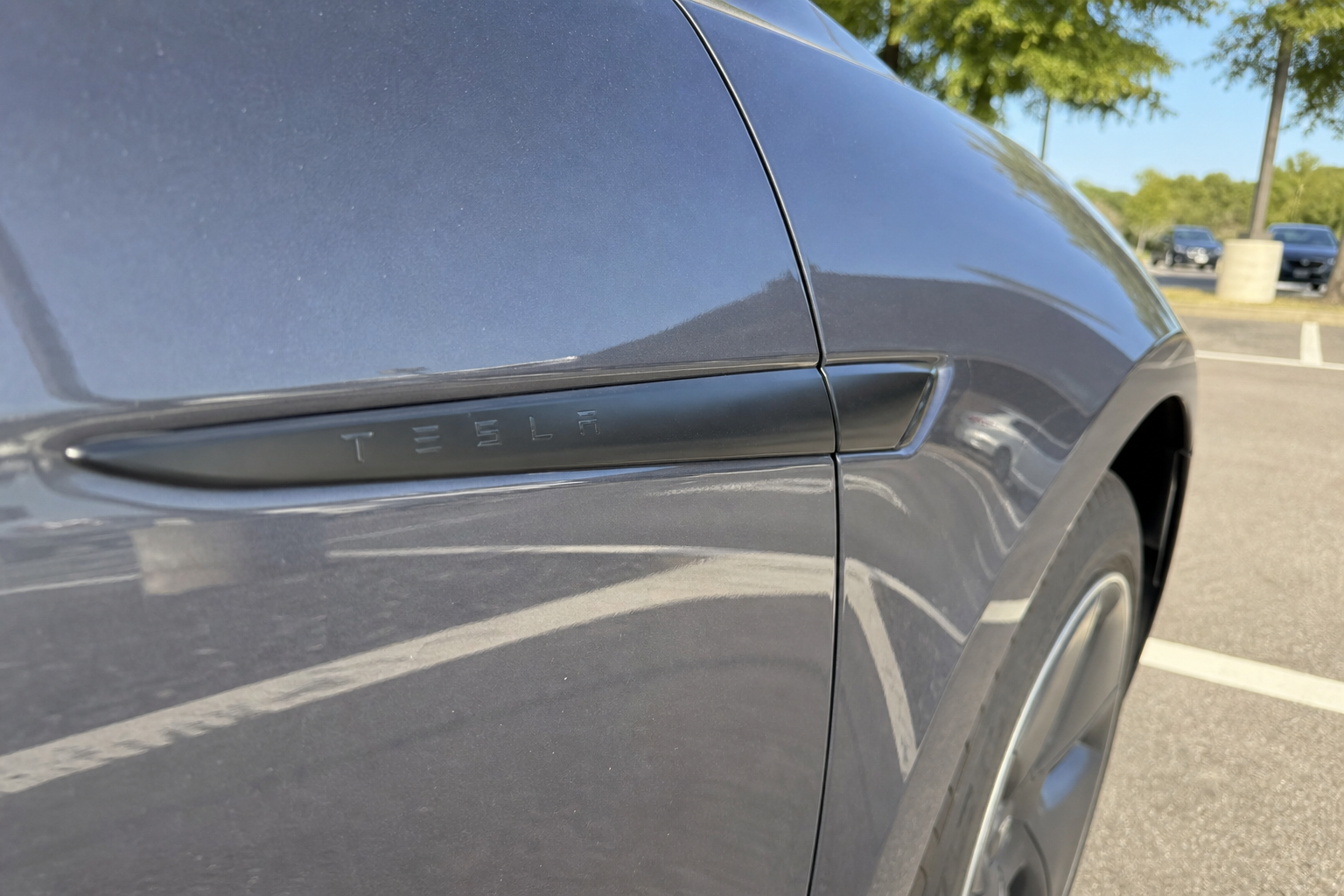 Tesla bygger autonom bil for rullestolbrukere: Verdens første av sitt slag