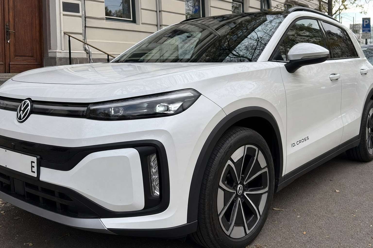 Volkswagens billigste elektriske SUV er her: ID. Cross starter fra 315.000 kroner