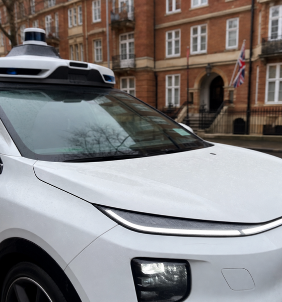 Robotdrosjer i London: Baidu og Lyft ruller inn i Europas hardeste konkurransearena