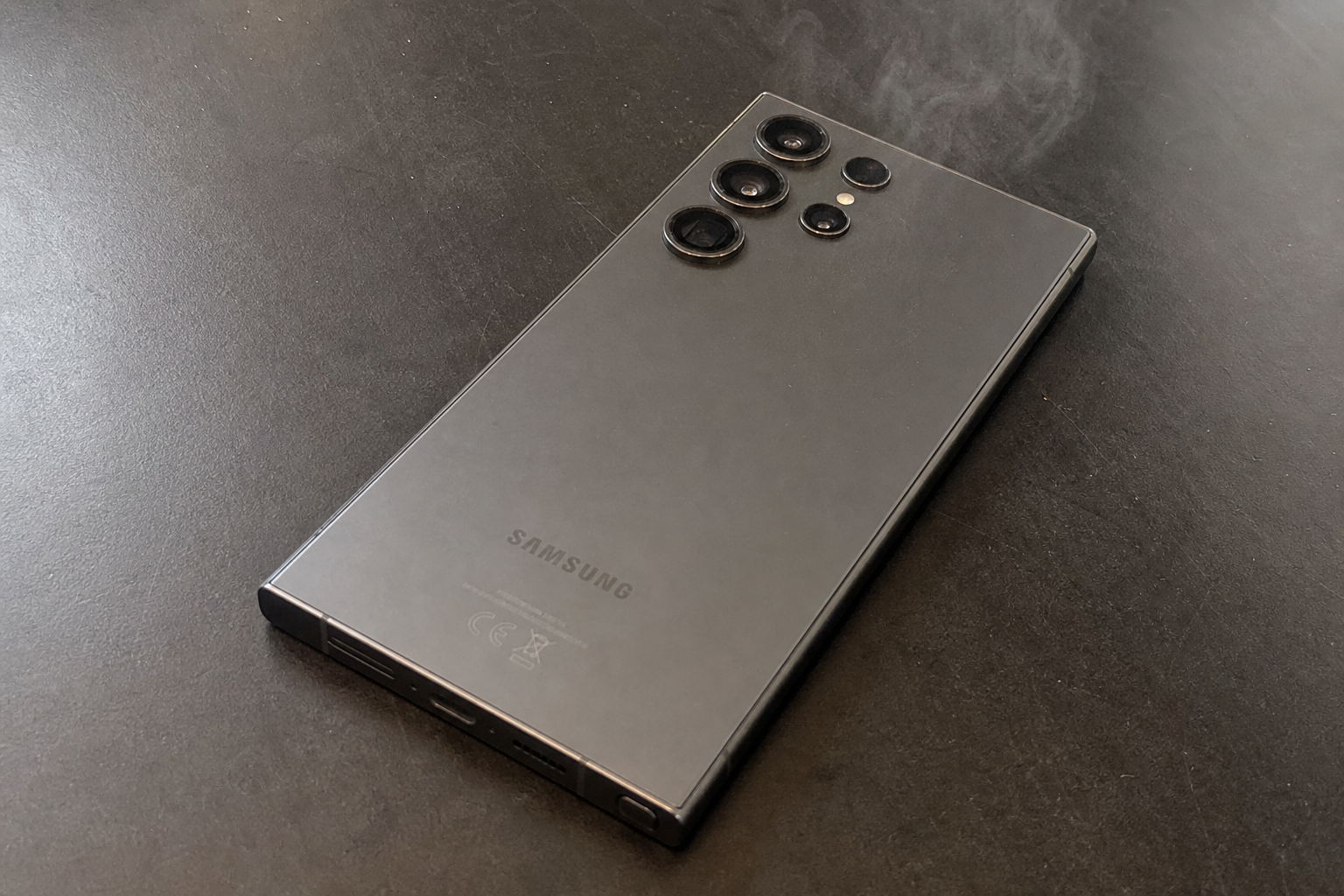 Vent med Samsung-oppdateringen: Brukere melder om brennhet telefon og tomt batteri