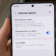 Er din Galaxy-telefon med? Fem S25-modeller får ny oppdatering fra Samsung