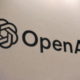 OpenAI lager sin første maskin: Skjermløs høyttaler som kan bevege seg selv