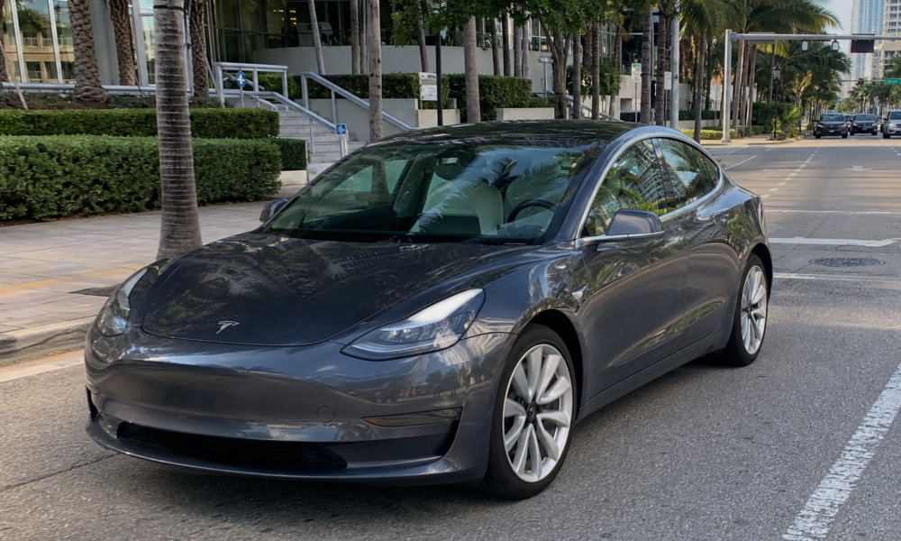 Tesla Robotaxi kjører nå uten noen i bilen i Miami: Femte by, og Europa er neste spørsmål