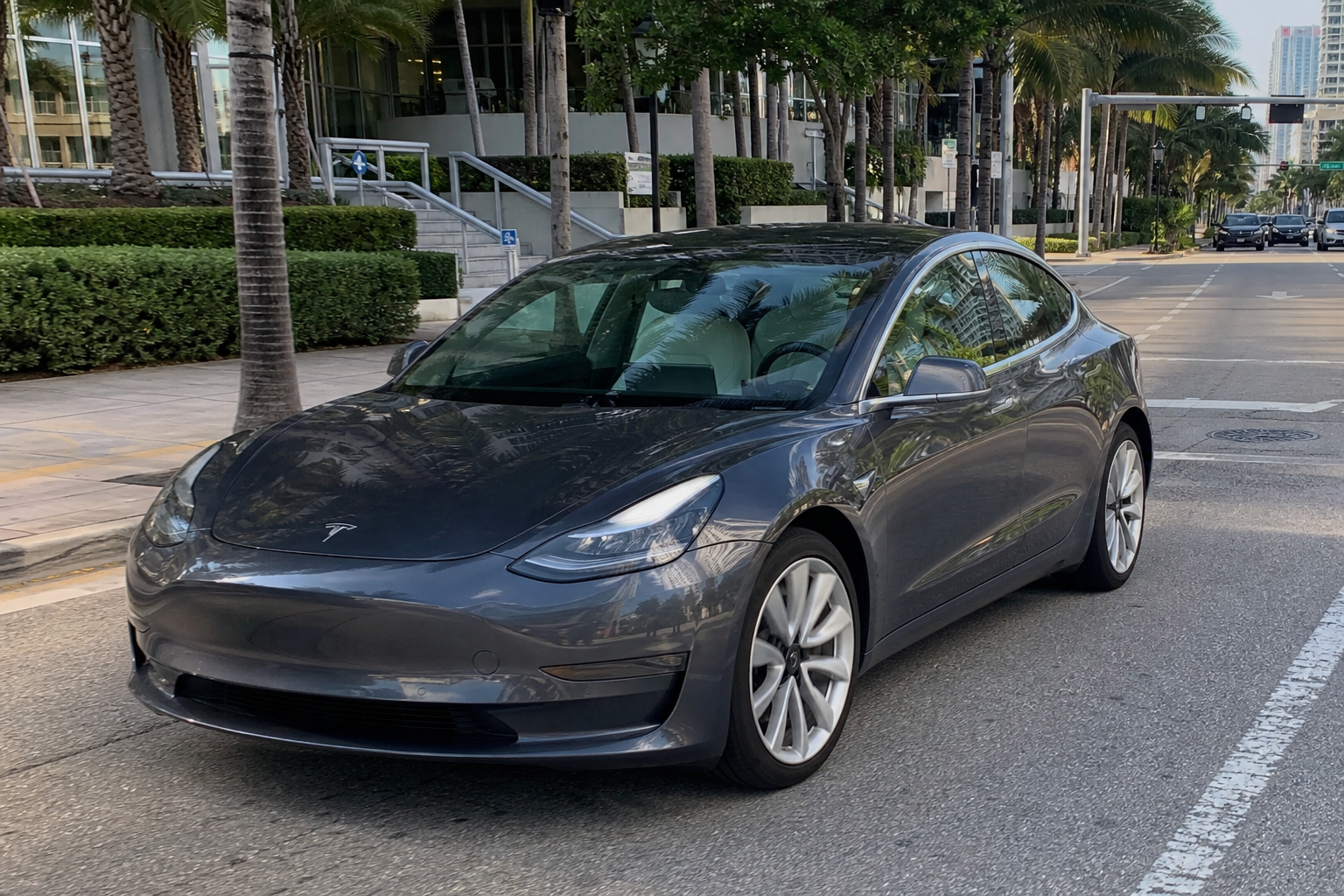 Tesla Robotaxi kjører nå uten noen i bilen i Miami: Femte by, og Europa er neste spørsmål