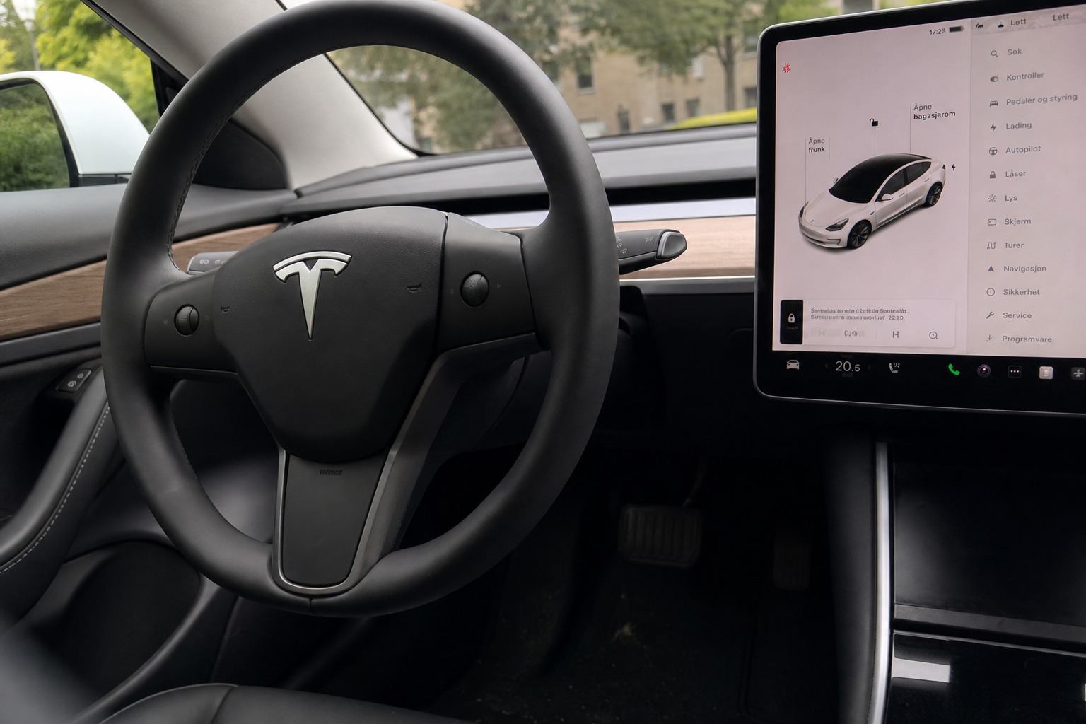 Airbagene løste ikke ut i Tesla-kollisjonen: Nå har fransk domstol felt dom i saken